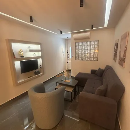 Matris Domus Apartment